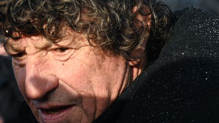 Jean Le Cam, le 4 février 2025 après avoir achevé le Vendée Globe. (SEBASTIEN SALOM-GOMIS / AFP)