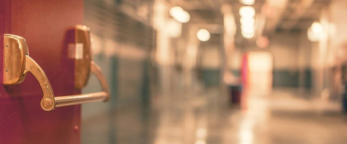 Graphique illustrant la baisse de la mortalité en France en 2023