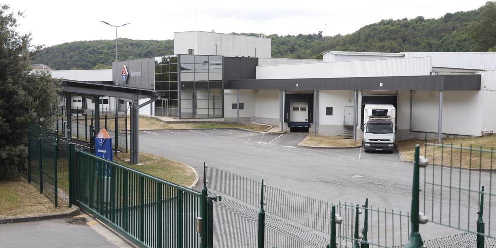 Abattoir envahi en Dordogne : 27 OQTF prononcées à l’encontre des militants de la cause animale
