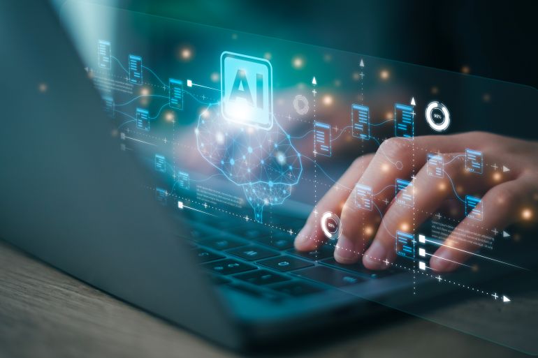 Homme d'affaires utilisant l'intelligence artificielle pour améliorer les performances