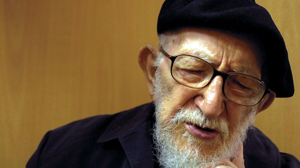 Abbé Pierre, figure emblématique de l'humanitaire