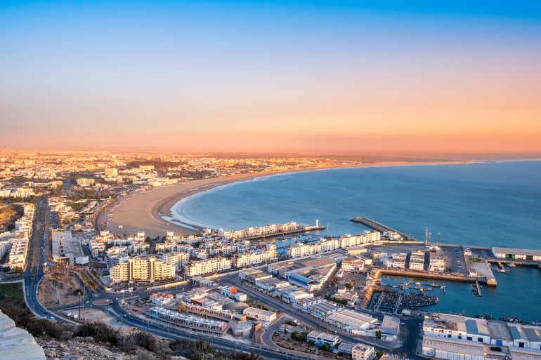 Vue panoramique d'Agadir au coucher du soleil, Maroc