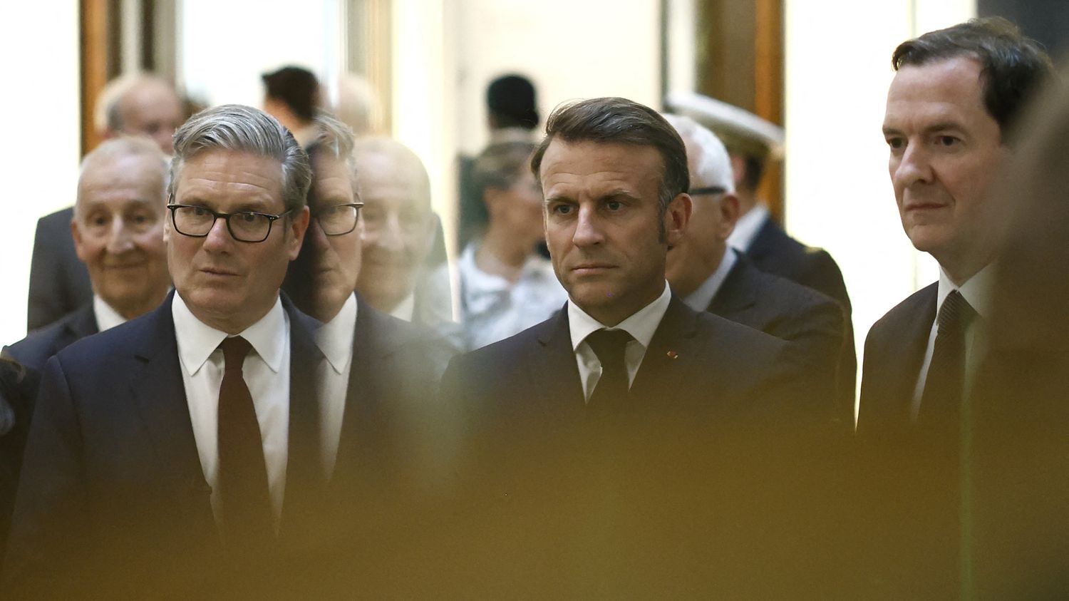 Emmanuel Macron et Keir Starmer lors de la signature de la déclaration sur la dissuasion nucléaire