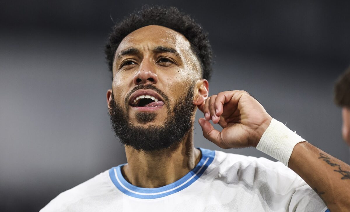 Aubameyang célèbre un but avec l'OM