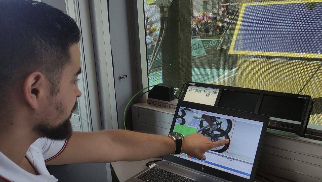 Les experts en chronométrage à l'œuvre au Tour de France