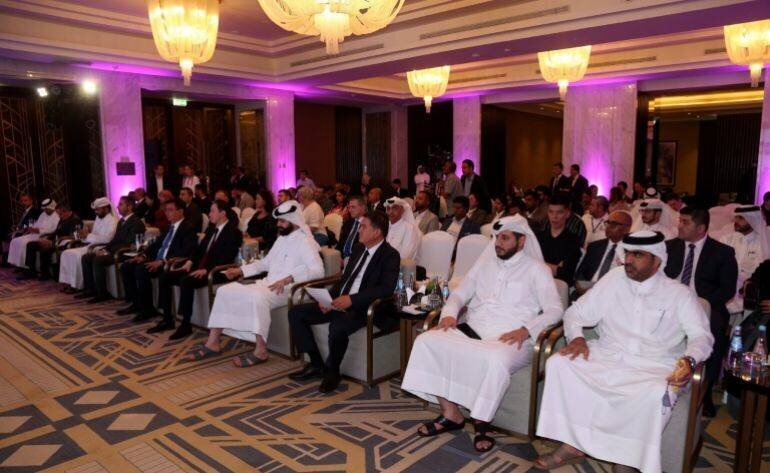Participants au forum international du tourisme Ouzbékistan-Qatar à Doha