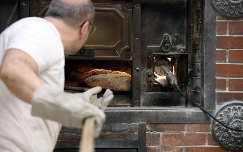 La manufacture Poilâne à Bièvres rouvre après des travaux sanitaires. LP/Jean-Baptiste Quentin