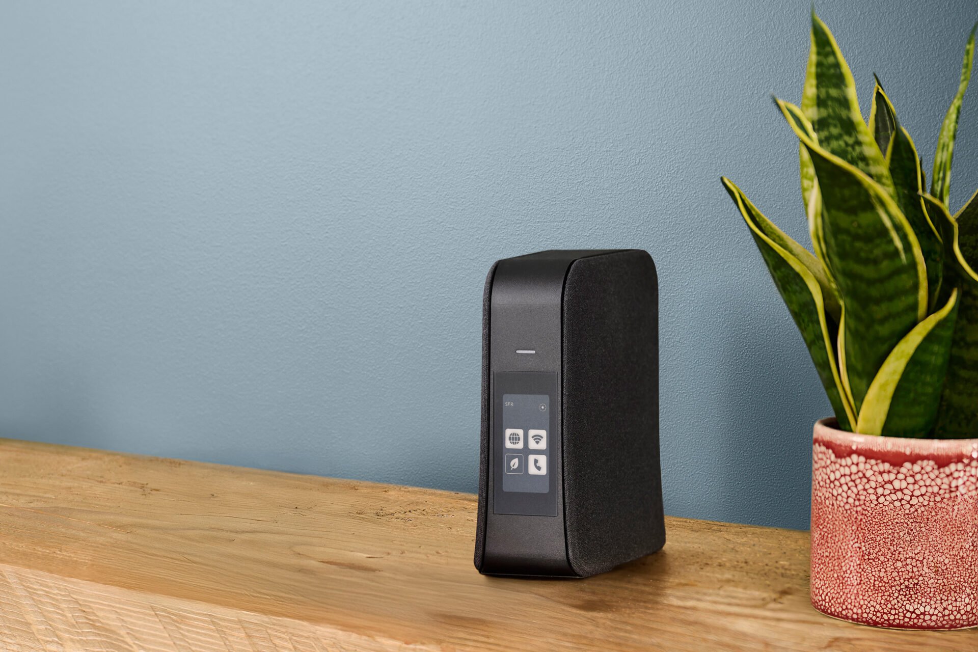 SFR Box 10+ vue de face