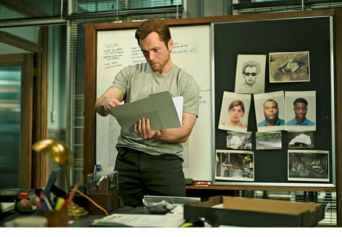 Flair. Dave Gudsen (Taron Egerton), enquêteur spécialisé dans les incendies, est persuadé d’être infaillible…