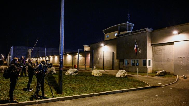 Evasion de la prison de Lyon-Corbas : ce qu’on sait du profil d’Elyazid A., le détenu qui s’est échappé (Photo de la prison de Lyon-Corbas en 2019)