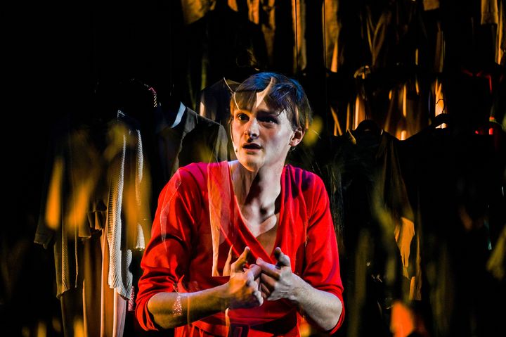 Felix Vannoorenberghe dans 'La sœur de Jésus' d'Oscar De Summa, mise en scène de Georges Lina. (LARA HERBINIA)