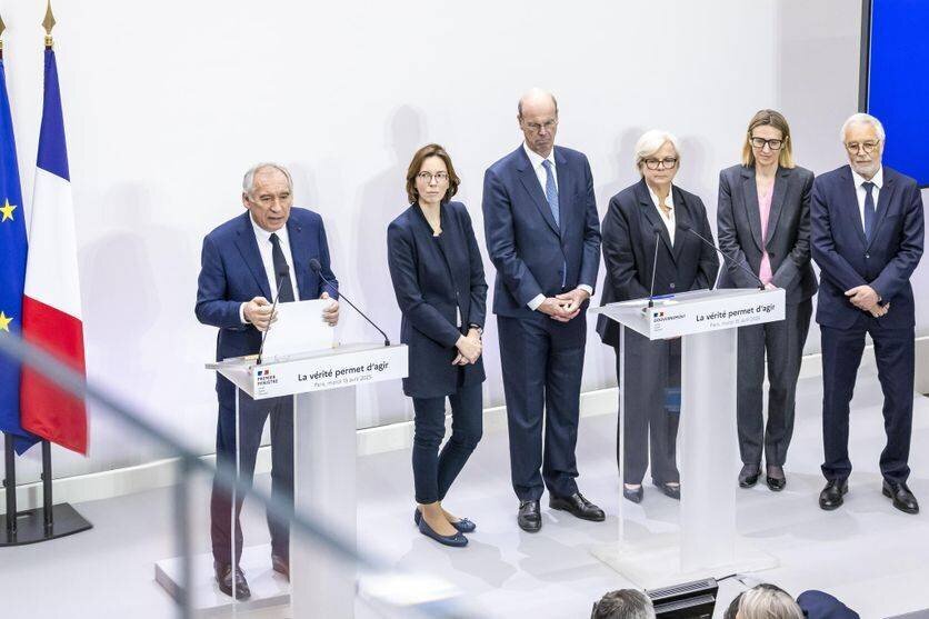 Pour contenir le déficit à 4,6 % du PIB, plusieurs pistes sont évoquées., de « l’année blanche » à la hausse de la TVA en passant par la remise en question de certaines niches fiscales.