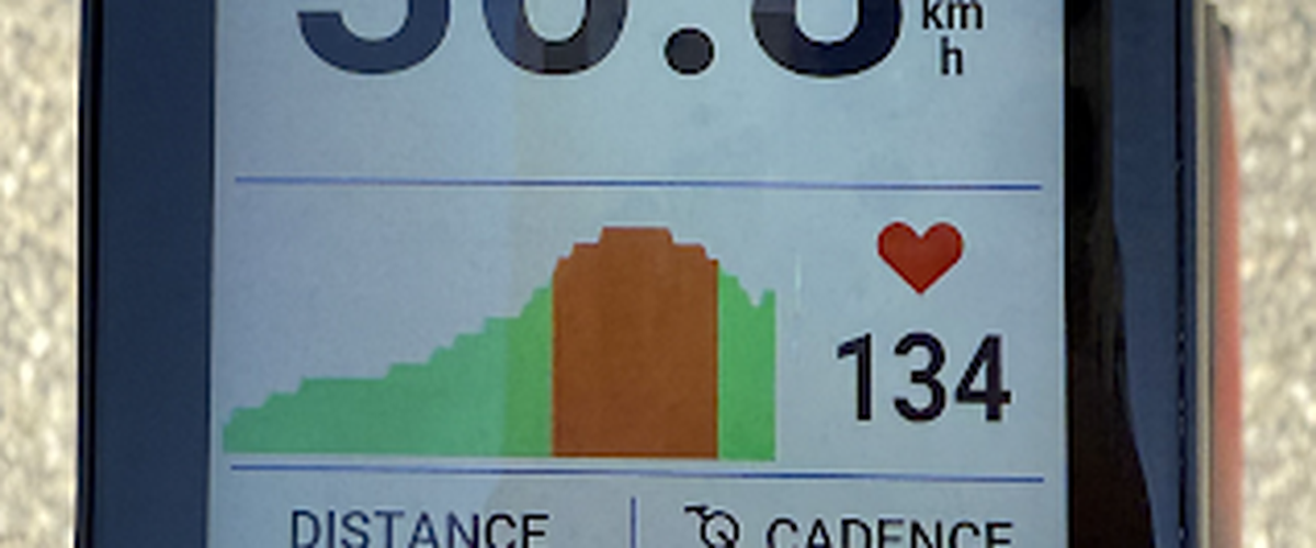 Un cycliste avec compteur GPS lors du Tour de France