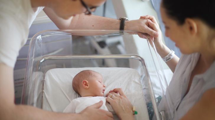 En France, les femmes ont leur premier bébé cinq ans plus tard qu’il y a 50 ans en moyenne, selon une étude de l’Insee, publiée ce 16 juillet. (photo d’illustration)