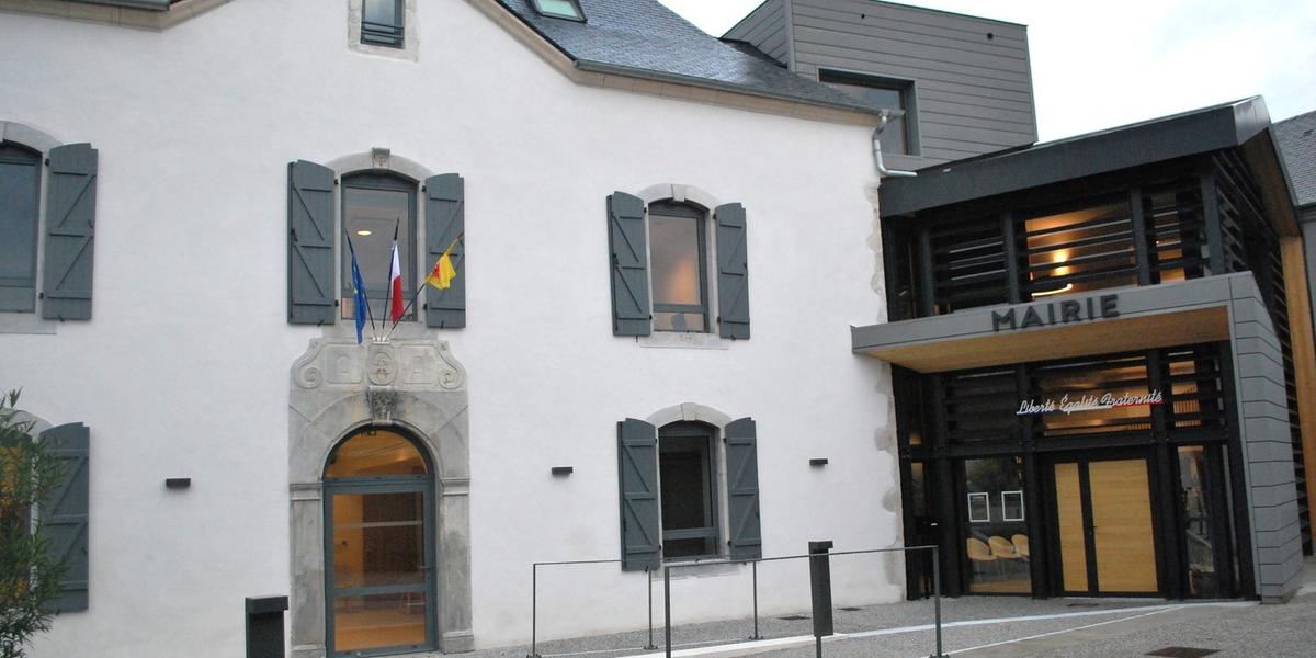 Vue aérienne des travaux communautaires dans la région