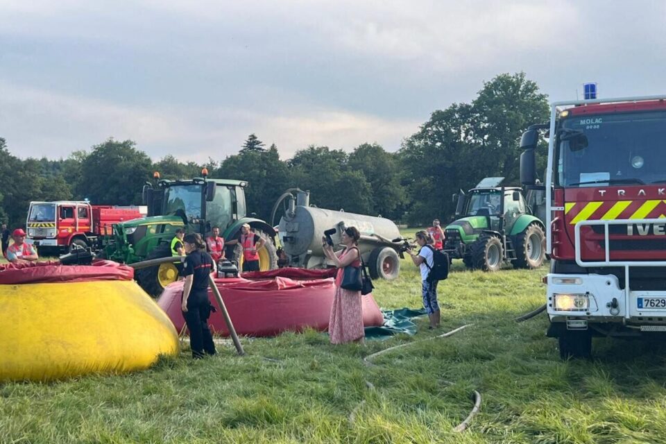 Agriculteurs au soutien des pompiers