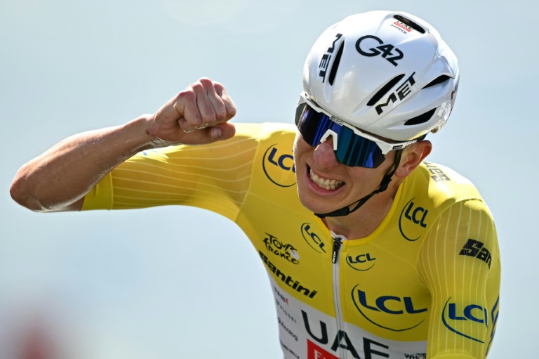Tadej Pogacar en action lors du chrono de Peyragudes