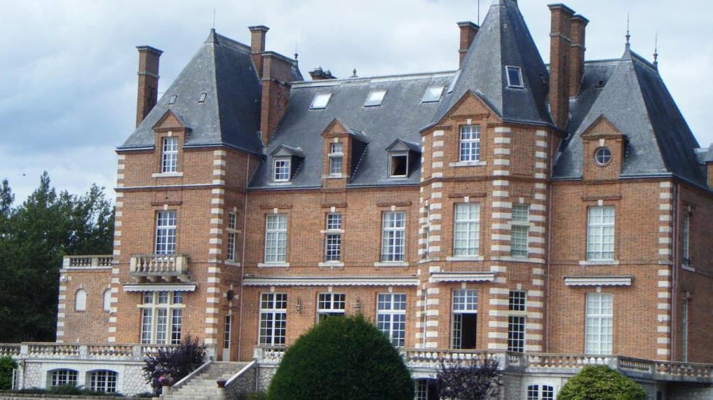 Le domaine de Chalès, site de l'internat catholique en préparation