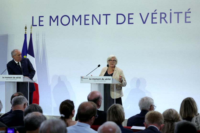 Catherine Vautrin dévoilant les orientations budgétaires