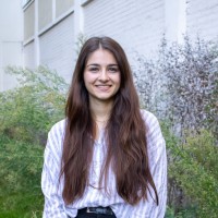 Léa Beriton, responsable Channel chez Jamespot depuis 2022, dynamise le réseau de partenaires pour équilibrer ventes directes et indirectes, via des accords et un programme dédié.