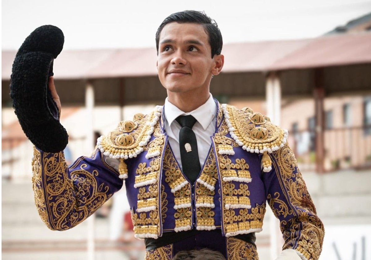 Pedro Luis dans un spectacle de torero