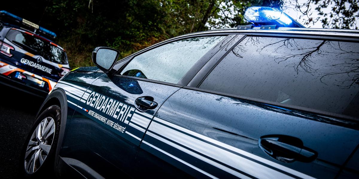 Policiers en intervention dans la région des Hautes-Alpes