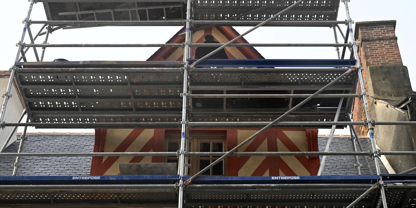 Travaux de rénovation énergétique dans une maison