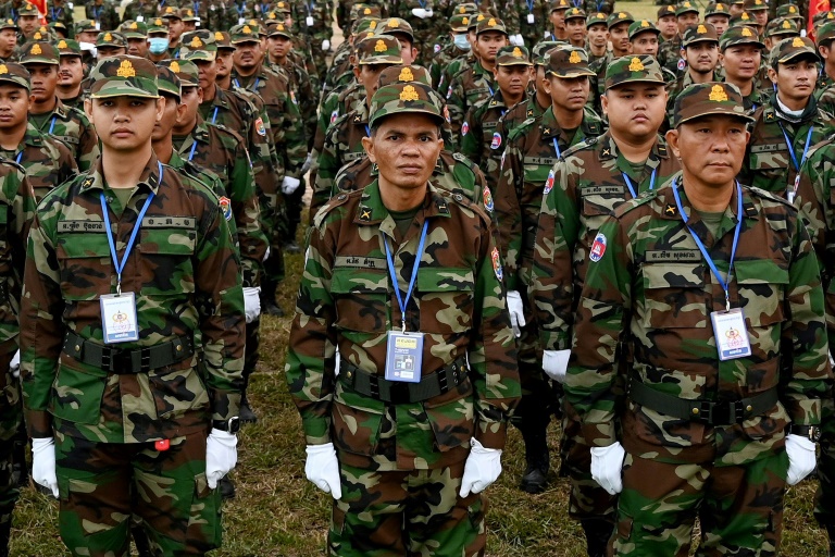 Jeunes Cambodgiens lors d'une manifestation