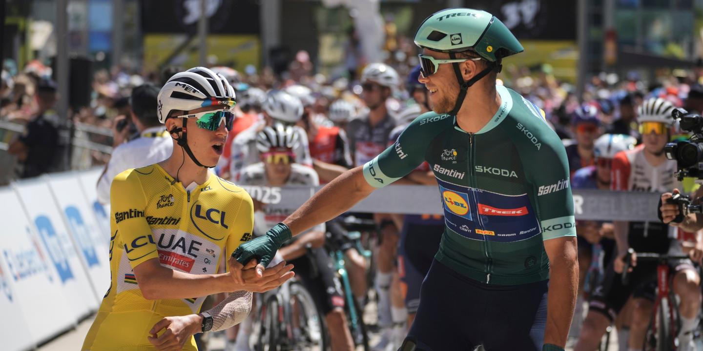 Coureurs lors de l'étape du Tour de France 2025 entre Bollène et Valence