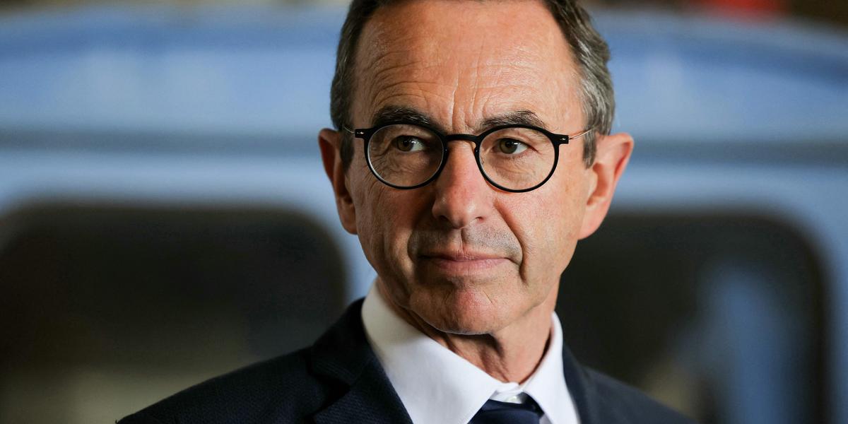 Bruno Retailleau lors d’un déplacement dans un commissariat