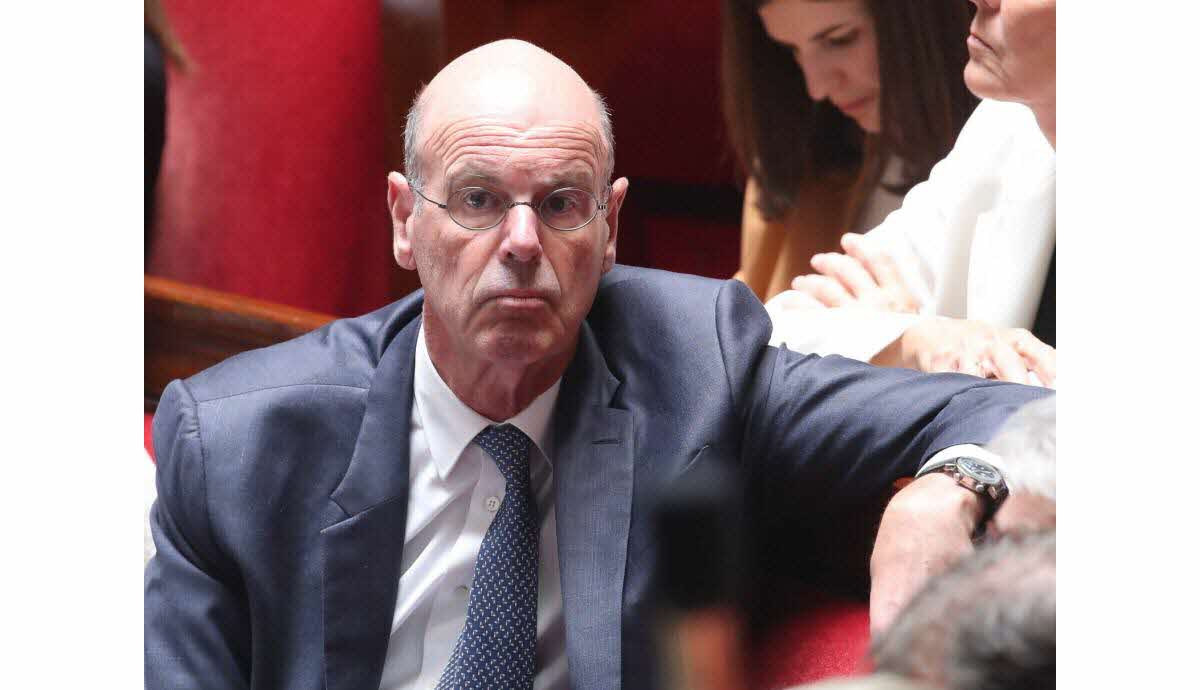 Éric Lombard lors d’un point presse