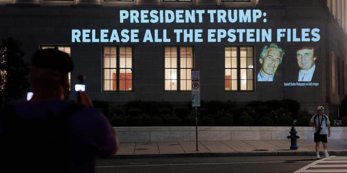 Exemple d'image manipulée concernant Donald Trump et Jeffrey Epstein