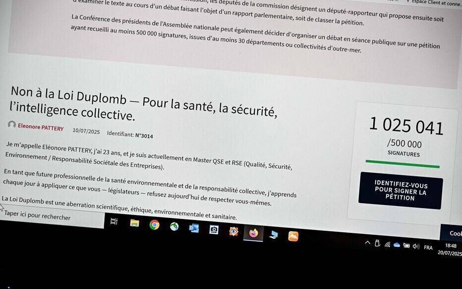 La pétition contre la loi Duplomb a dépassé le million de signatures sur la plateforme dédiée de l'Assemblée nationale. AFP/Bertrand Guay