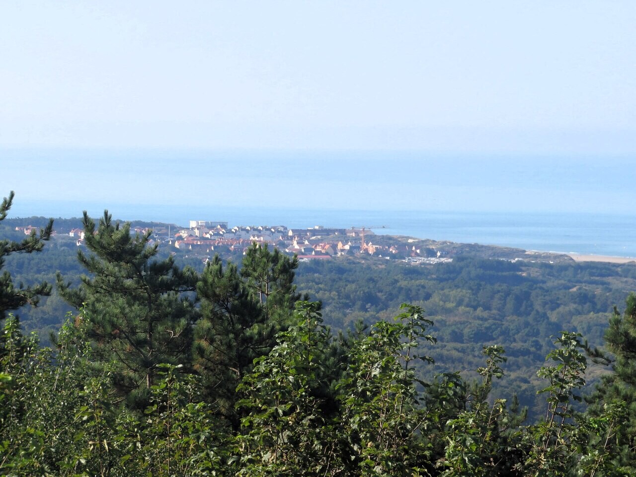 Vue panoramique depuis les dunes du Mont-Saint-Frieux sur la Côte d'Opale