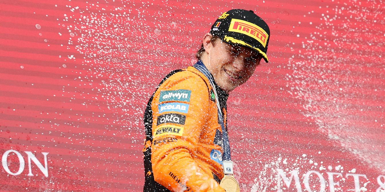 Course de F1 sous la pluie à Spa-Francorchamps