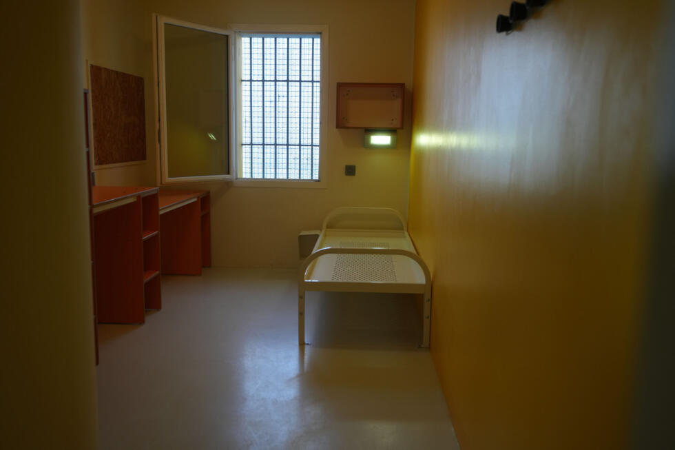 Une cellule de la prison de Vendin-le-Vieil (Pas-de-Calais) le 14 mai 2025.