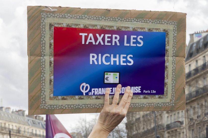 Une pancarte lors d’une manifestation contre le racisme et le fascisme, à Paris le 22 mars 2025.