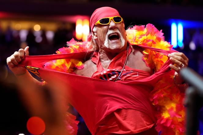 Hulk Hogan, sur scène lors d’un meeting de campagne de Donald Trump, à New York, le 27 octobre 2024.