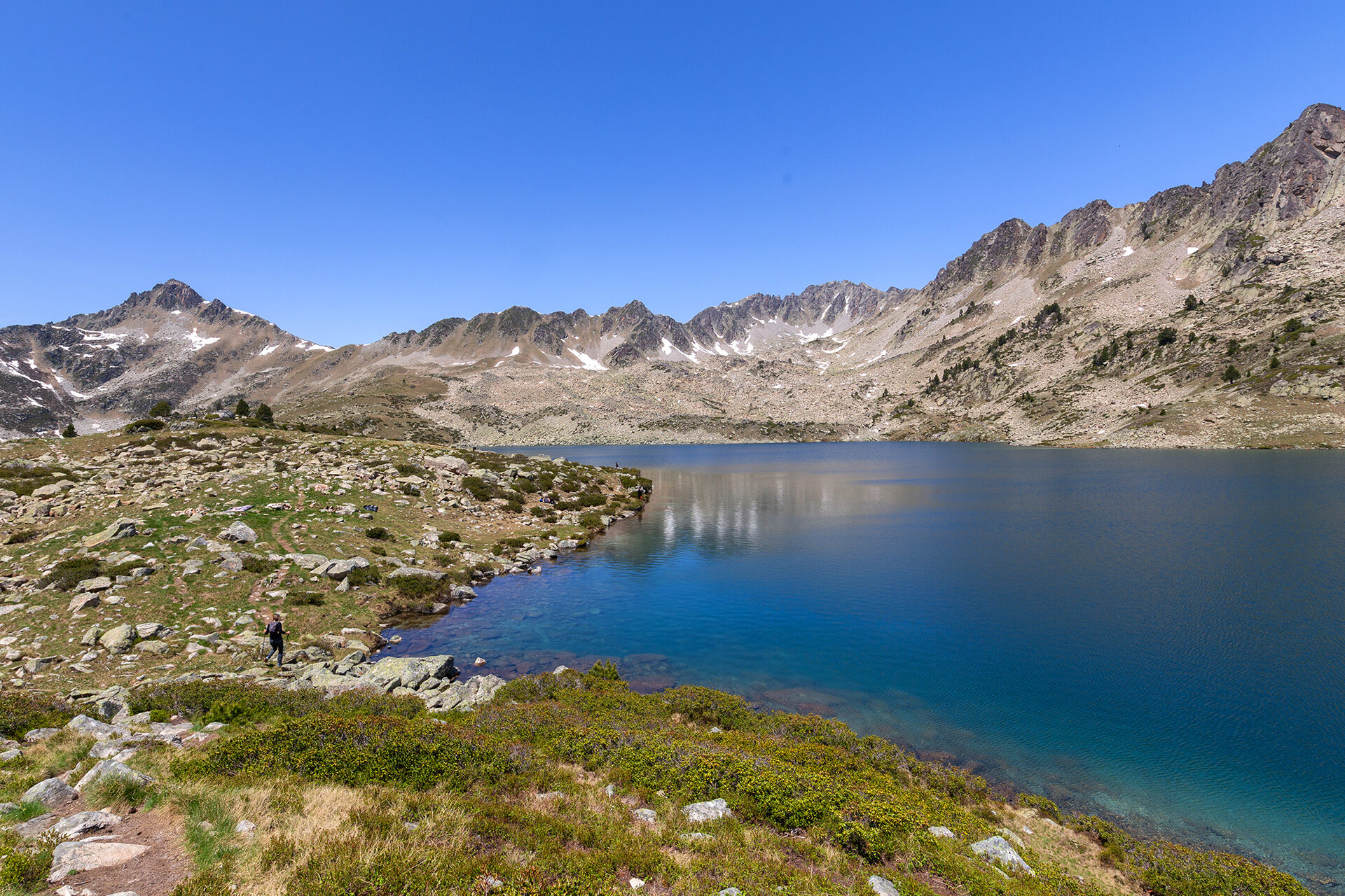 Le Néouvielle : un impressionnant massif granitique aux 70 lacs