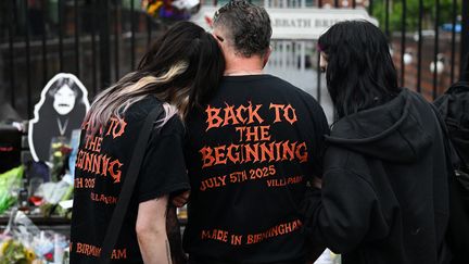 Fans d'Ozzy Osbourne lors de l'hommage à Birmingham