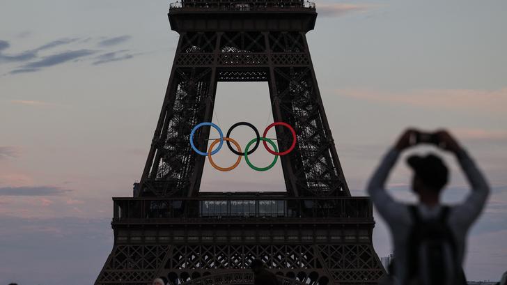 Le retour des anneaux olympiques, voulu par la maire de Paris Anne Hidalgo, ne pourra se faire sans modification de la future loi sur les JO de 2030.