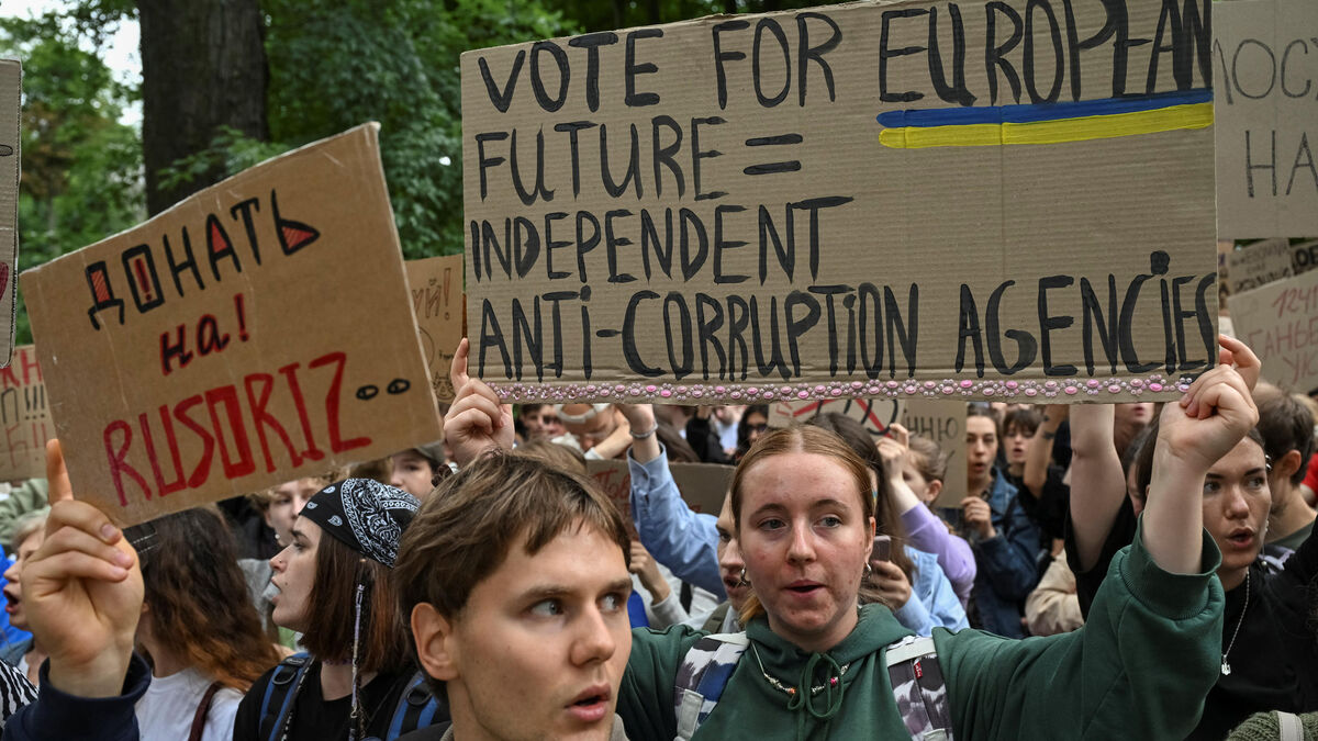 Manifestation de protestation à Kiev contre la réforme anticorruption