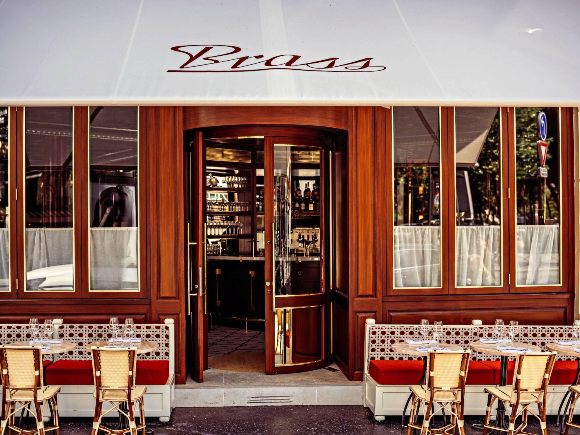 Brass, Paris