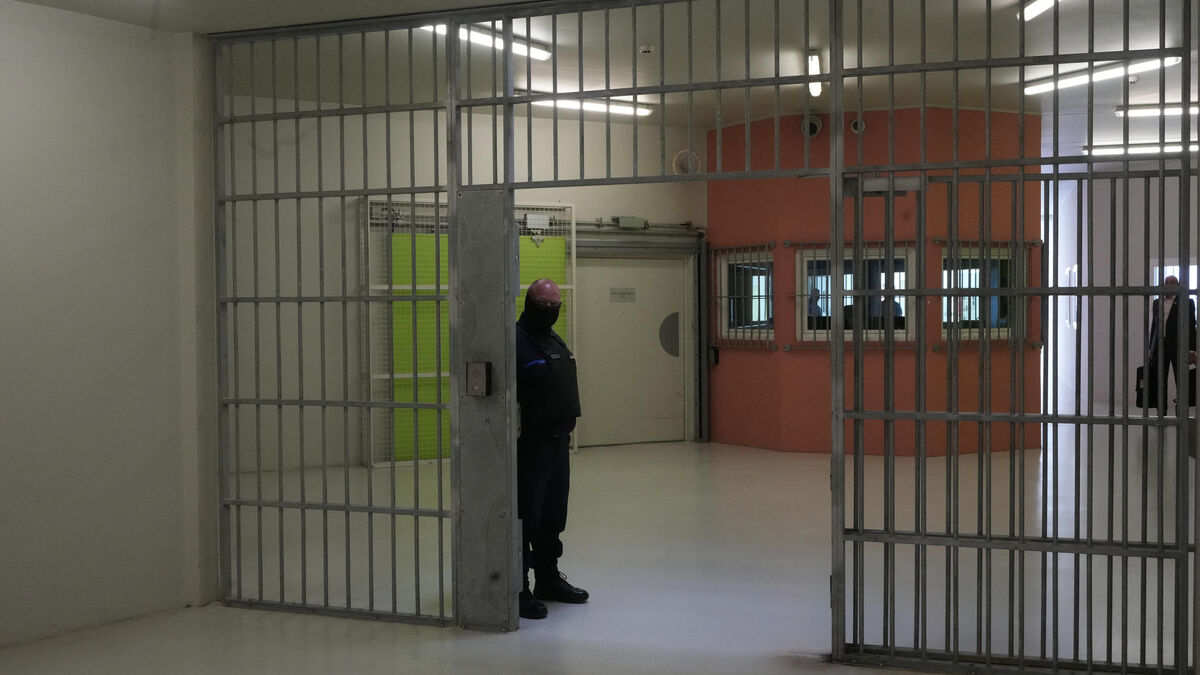 Prison surpeuplée à Paris