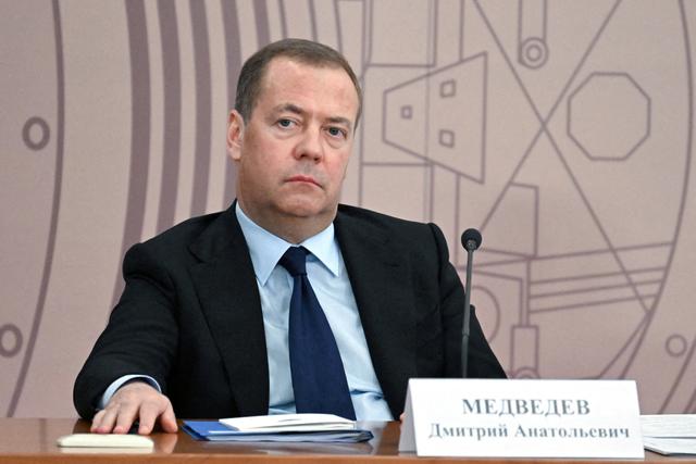 Donald Trump et Dmitri Medvedev, tensions nucléaires