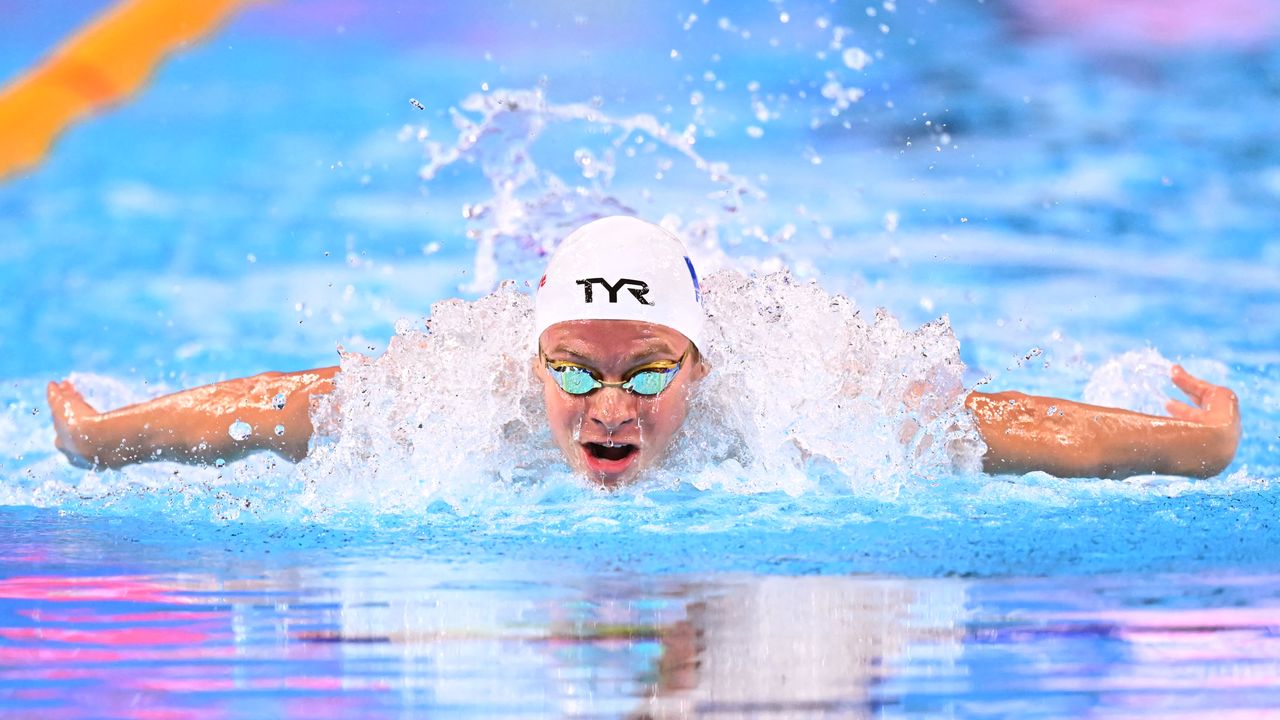 Léon Marchand lors de sa victoire au Mondial de Singapour