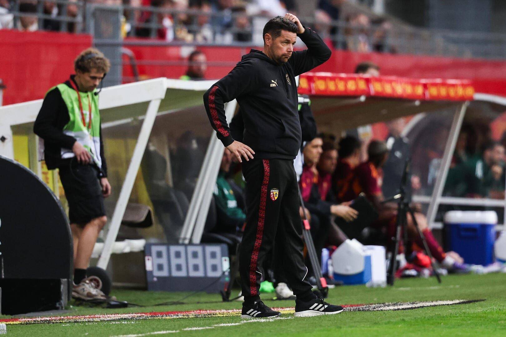 Pierre Sage enrage à deux semaines de Lens-OL