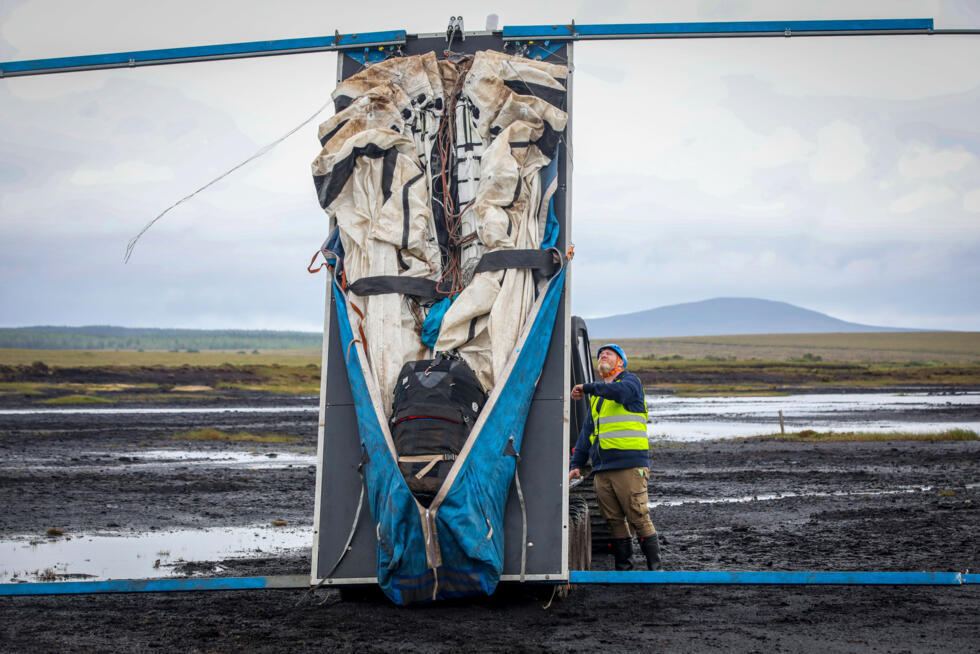 Déchargement du cerf-volant au site de lancement de Kitepower à Bangor Erris, en Irlande.