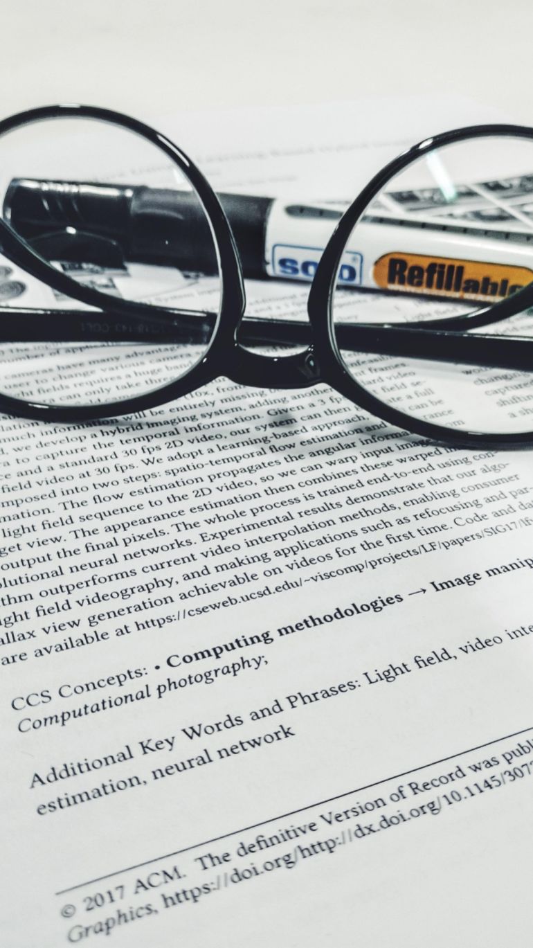 Usage de l'intelligence artificielle pour la génération d'articles scientifiques faux