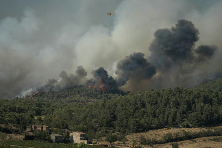 Incendie forestier dans l'Aude - Photo de spectacle dramatique des flammes